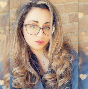 Meet your Posher, Amanda